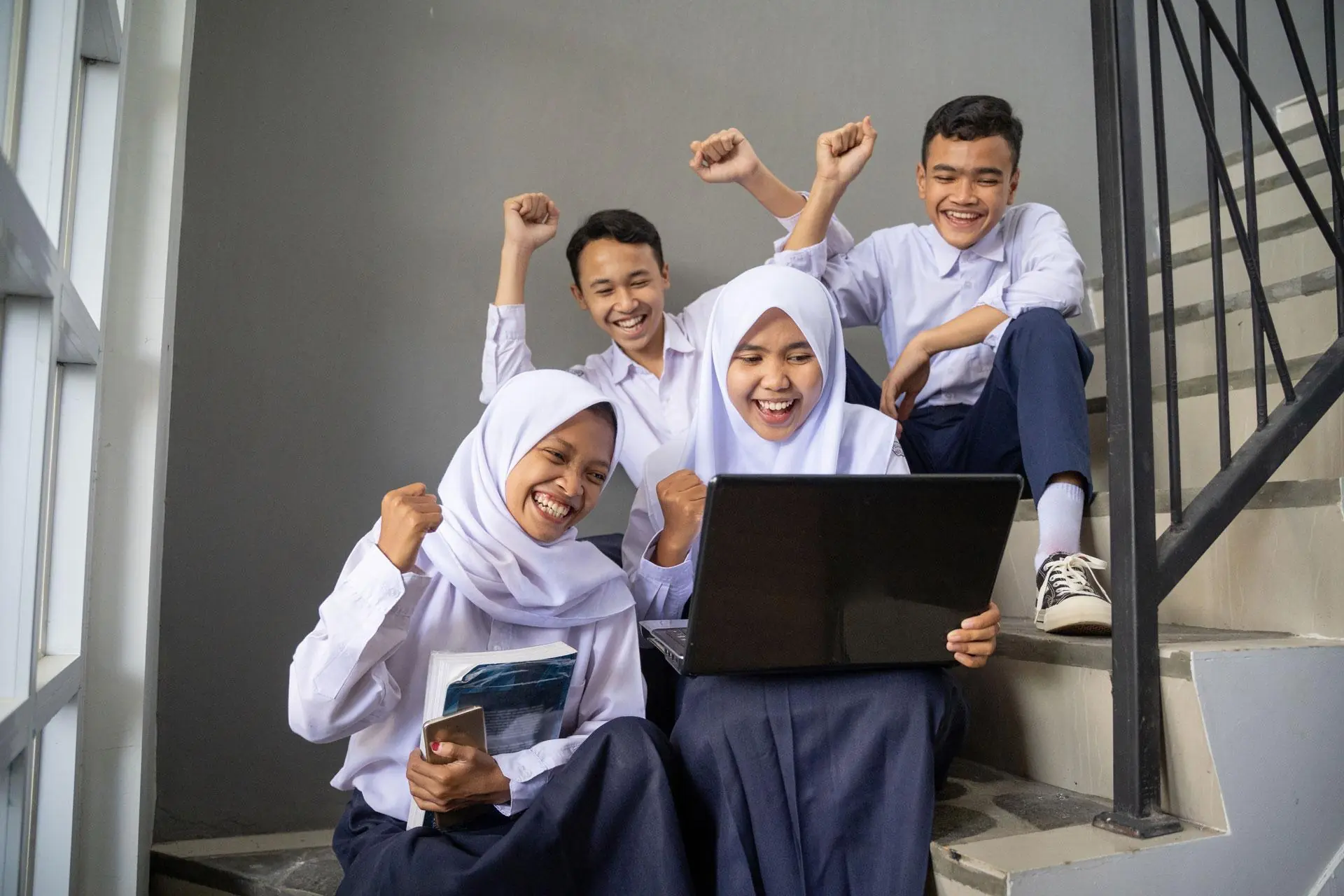 Perbedaan Dasar Sensing dan Thinking dalam STIFIn